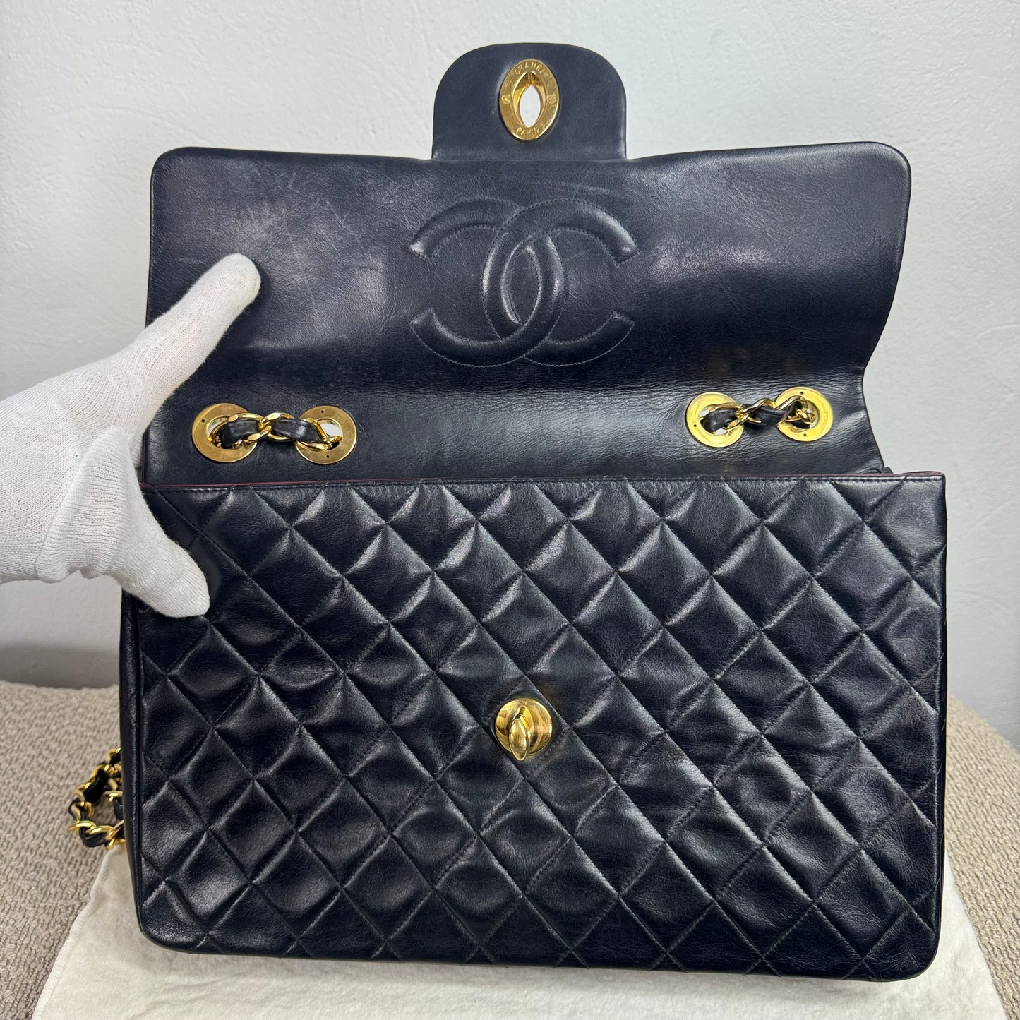 Chanel Single Flap Jumbo – Schwarz mit 24K vergoldeter Hardware