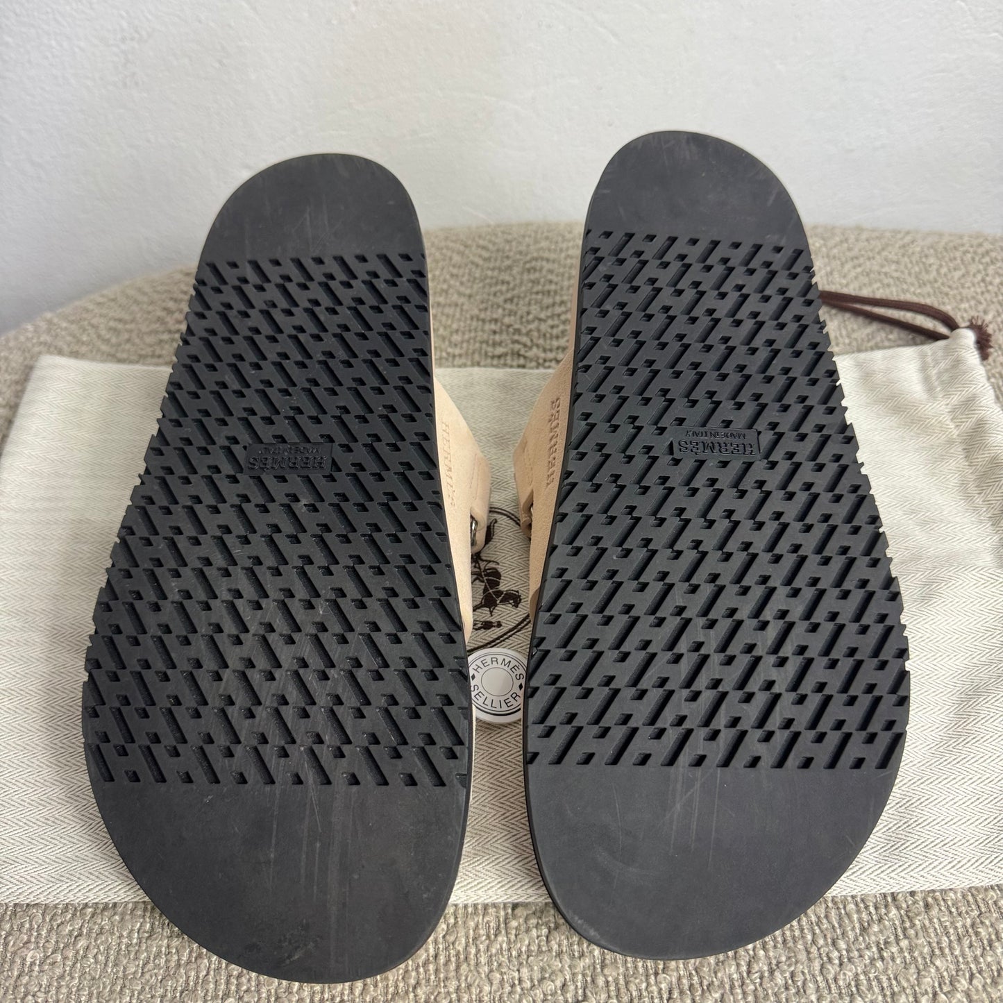 Hermès Chypre Sandalen Beige Nude Gr. 40