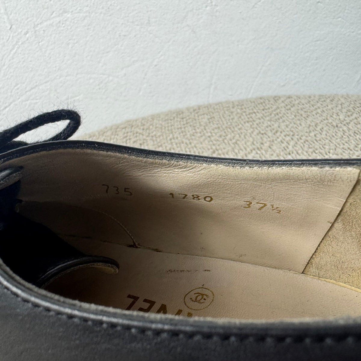 Chanel Cap-Toe Leder Schnürschuhe – Schwarz – Größe 37,5
