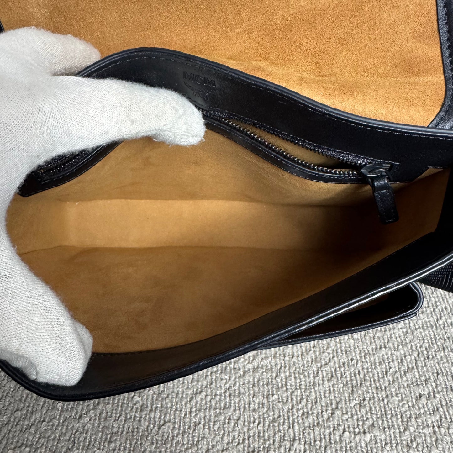 MCM Visetos Klassik Small Messenger