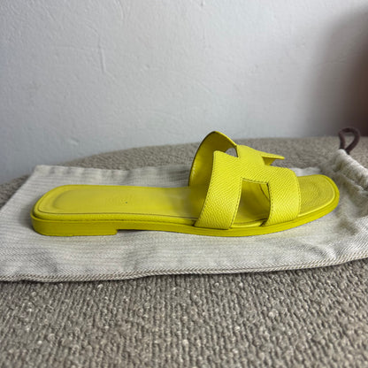 Hermès Oran Sandalen – Leuchtendes Gelb