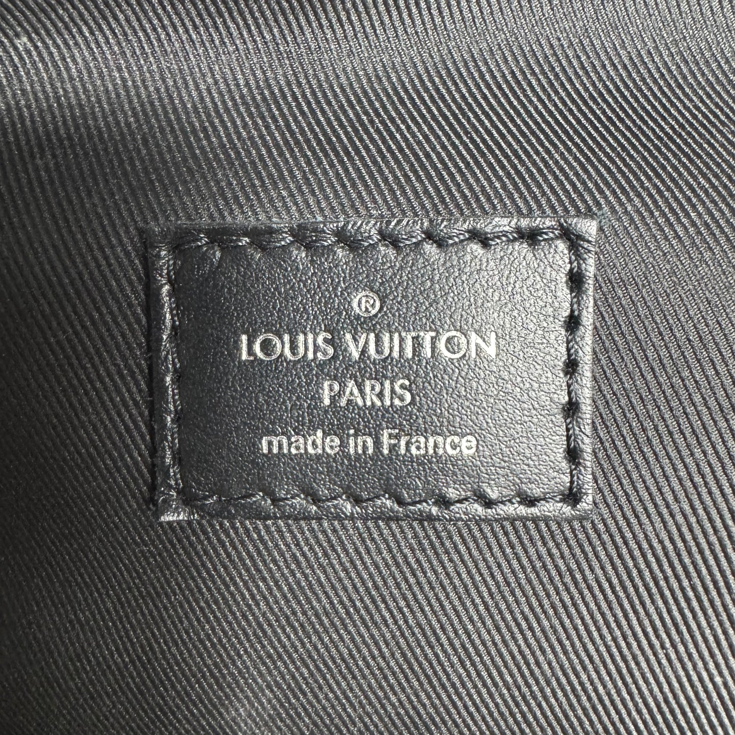 Louis Vuitton Avenue Sling Bag – Monogram