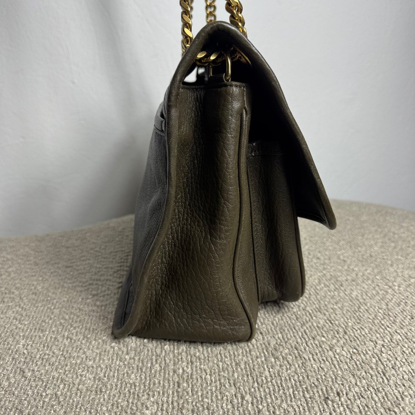 Yves Saint Laurent NIKI Medium aus genarbtem Lammleder