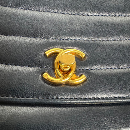 Chanel Vintage Coco Chain Umhängetasche Navy Blue