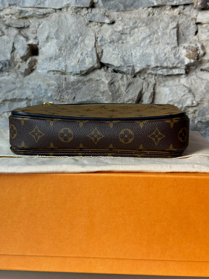 Louis Vuitton Pochette Métis Monogram Reverse Canvas