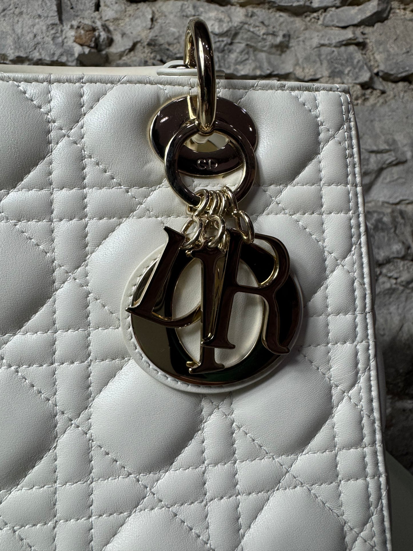 Mittelgroße Lady Dior Tasche Cannage Lammleder in Latte