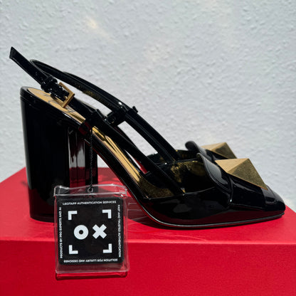 Valentino Pumps Lackleder – Schwarz mit goldfarbenem Detail – Größe 39
