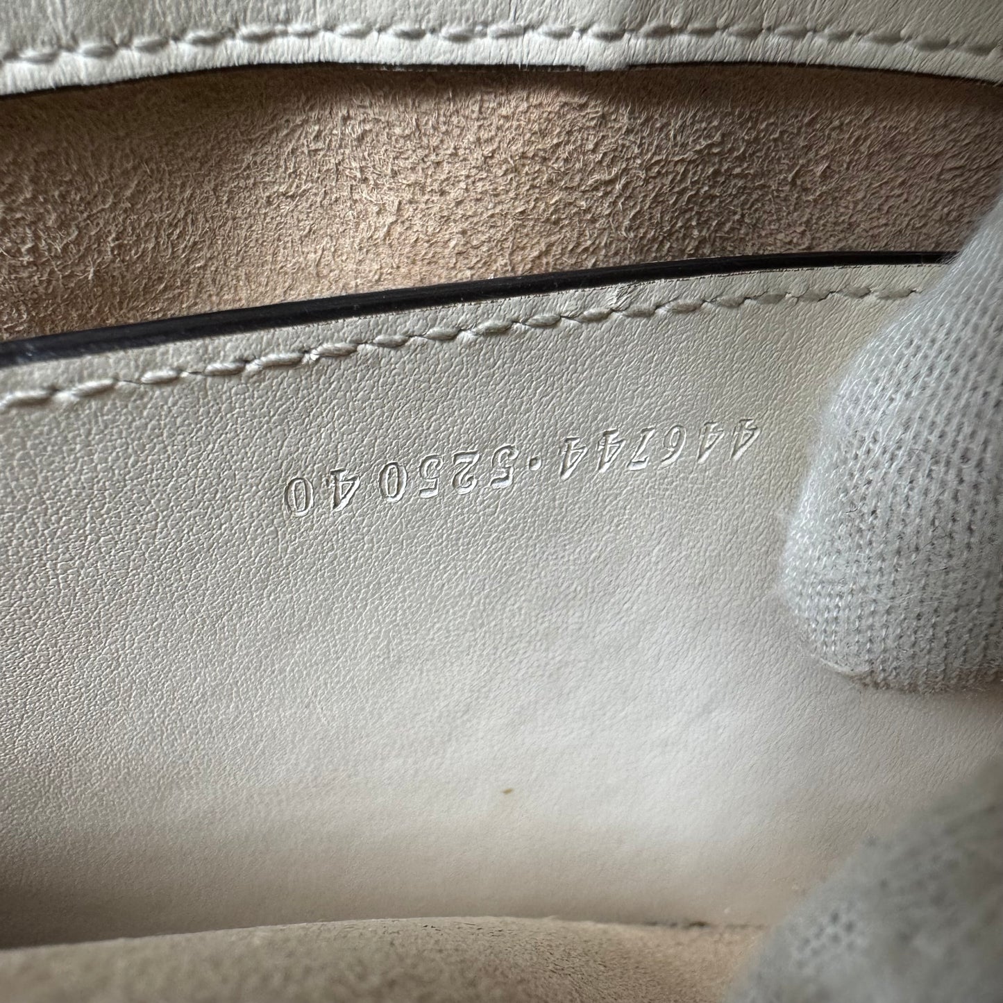 Gucci GG Marmont Kleine Schultertasche – Weiß