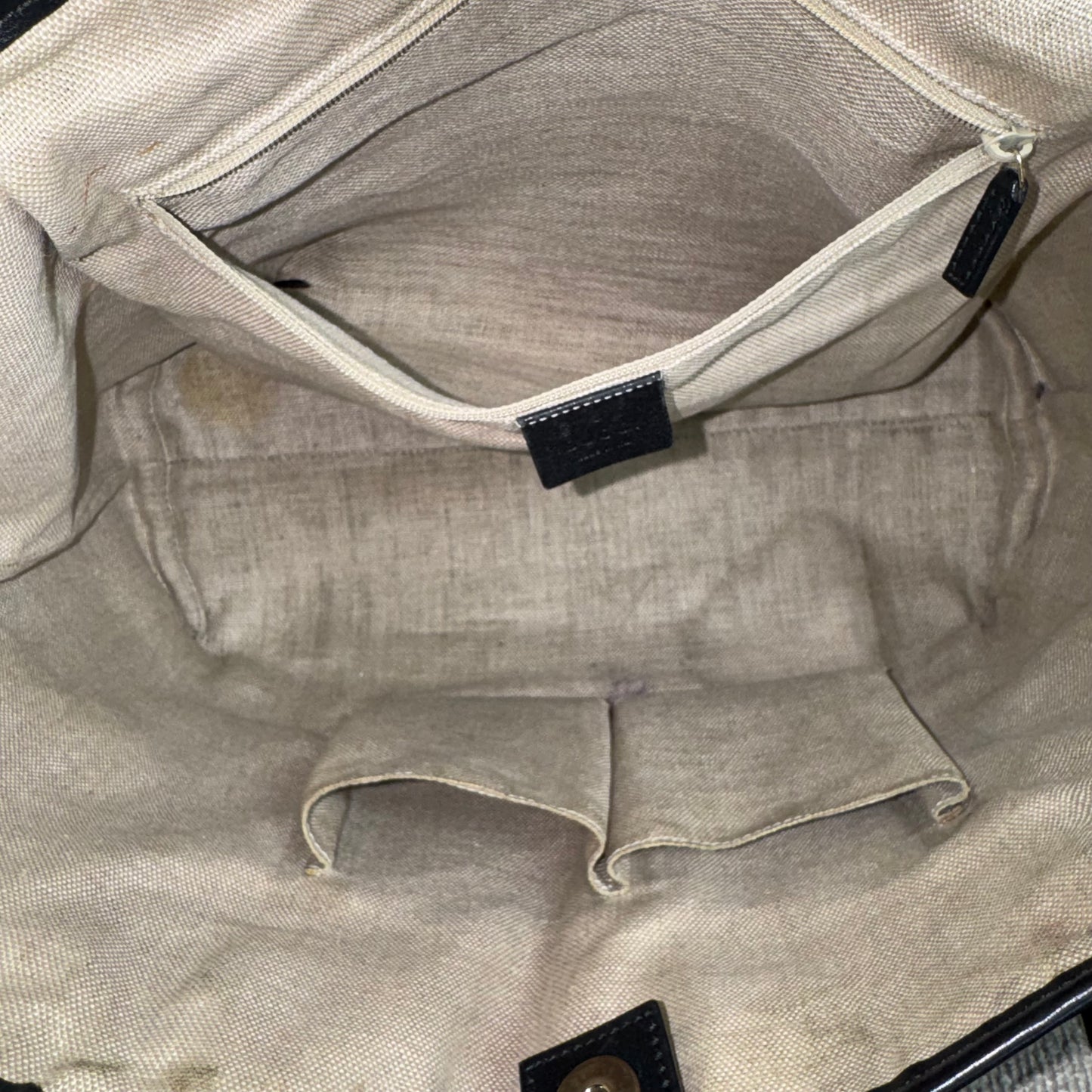 Gucci Microguccissima Leder Shopper Schwarz