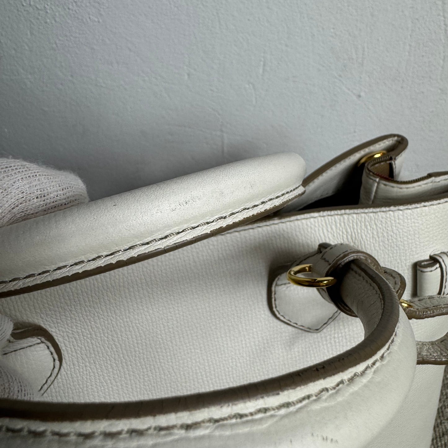 Burberry Banner Bag Grainy Calfskin Weiß
