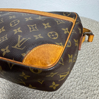 Louis Vuitton Trocadéro 30 Monogram