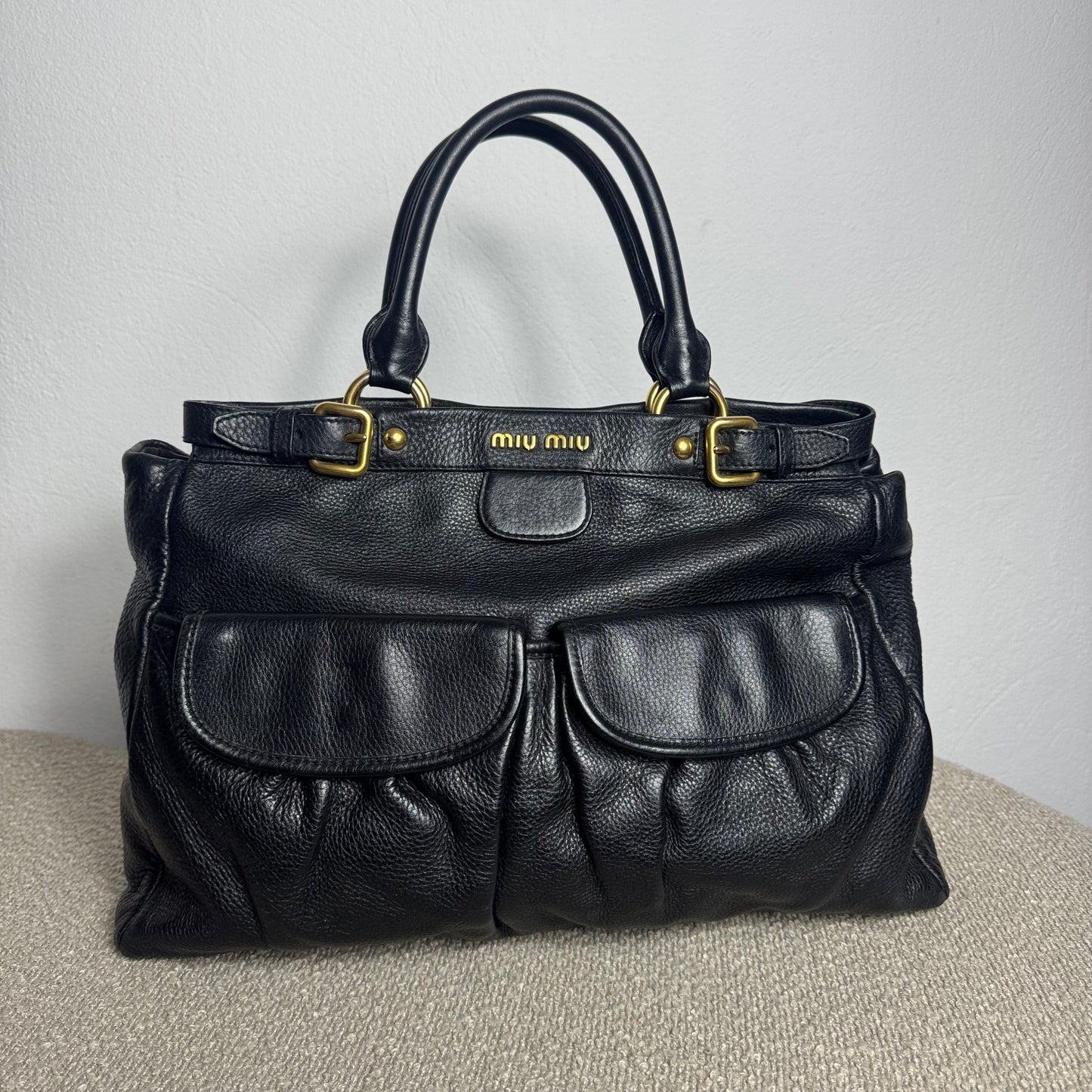 Miu Miu Henkeltasche Tote Bag Vitello Leder Schwarz