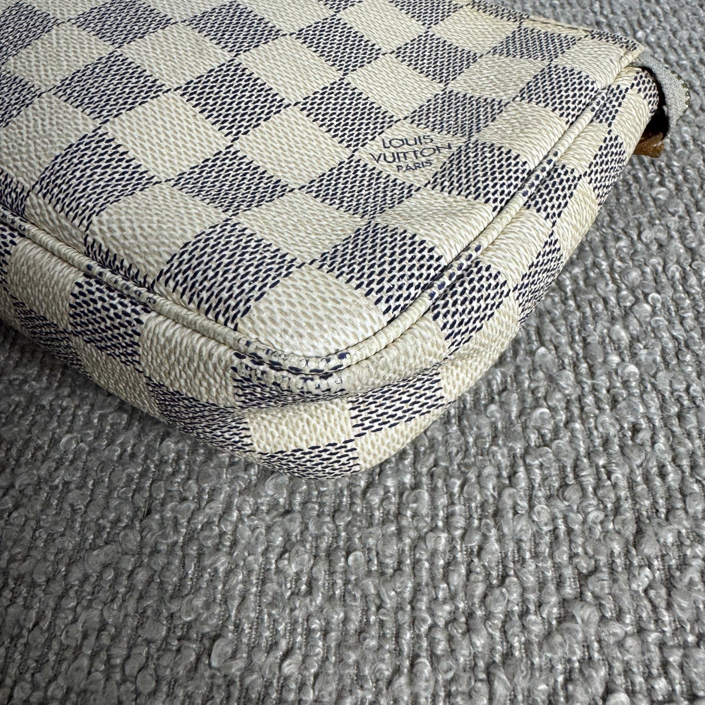 Louis Vuitton Pochette Accessoires Damier Azur Canvas