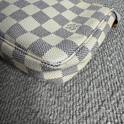 Louis Vuitton Pochette Accessoires Damier Azur Canvas