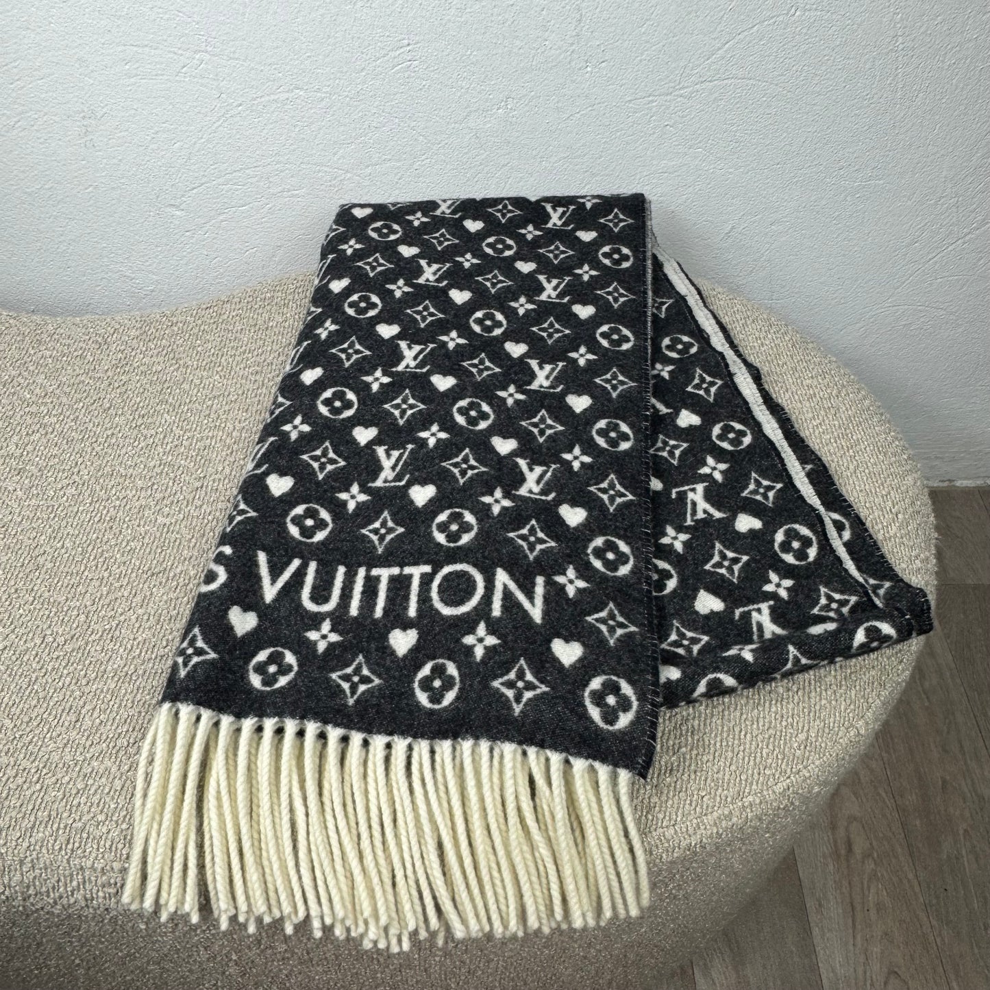 Louis Vuitton Game On Monogram Kaschmir Schal – Schwarz / Weiß