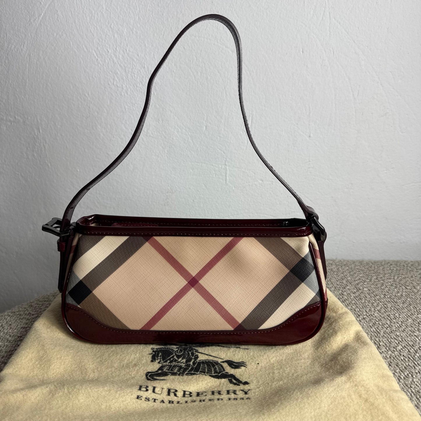 Burberry Nova Check Canvas Burgundy Leder Schultertasche