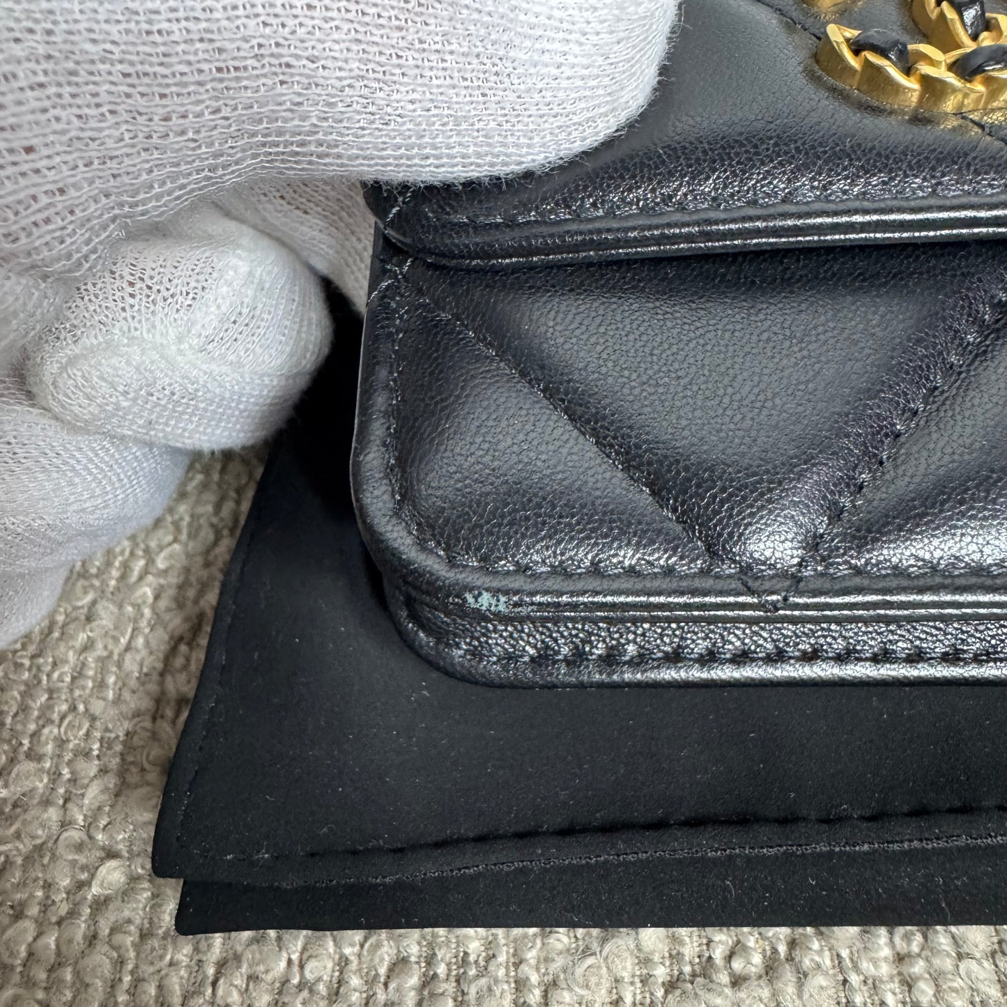 Chanel 19 Wallet on Chain