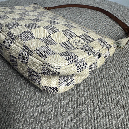 Louis Vuitton Pochette Accessoires in Damier Azur Canvas