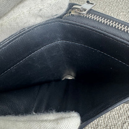 Saint Laurent Cassandre Matelassé Lederportemonnaie – Grain de Poudre