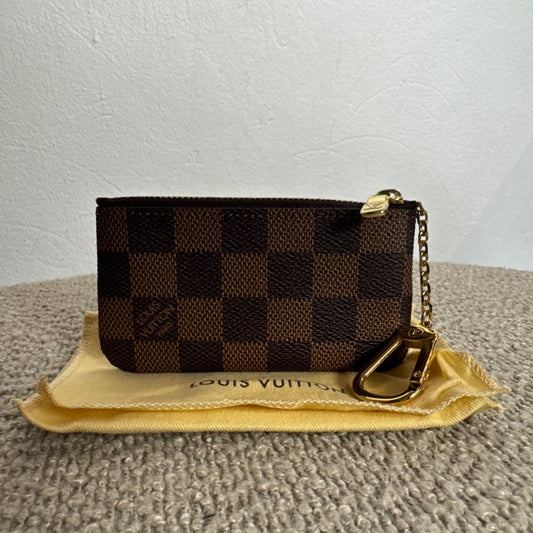 Louis Vuitton Schlüsseletui Damier Ebene (N62658)