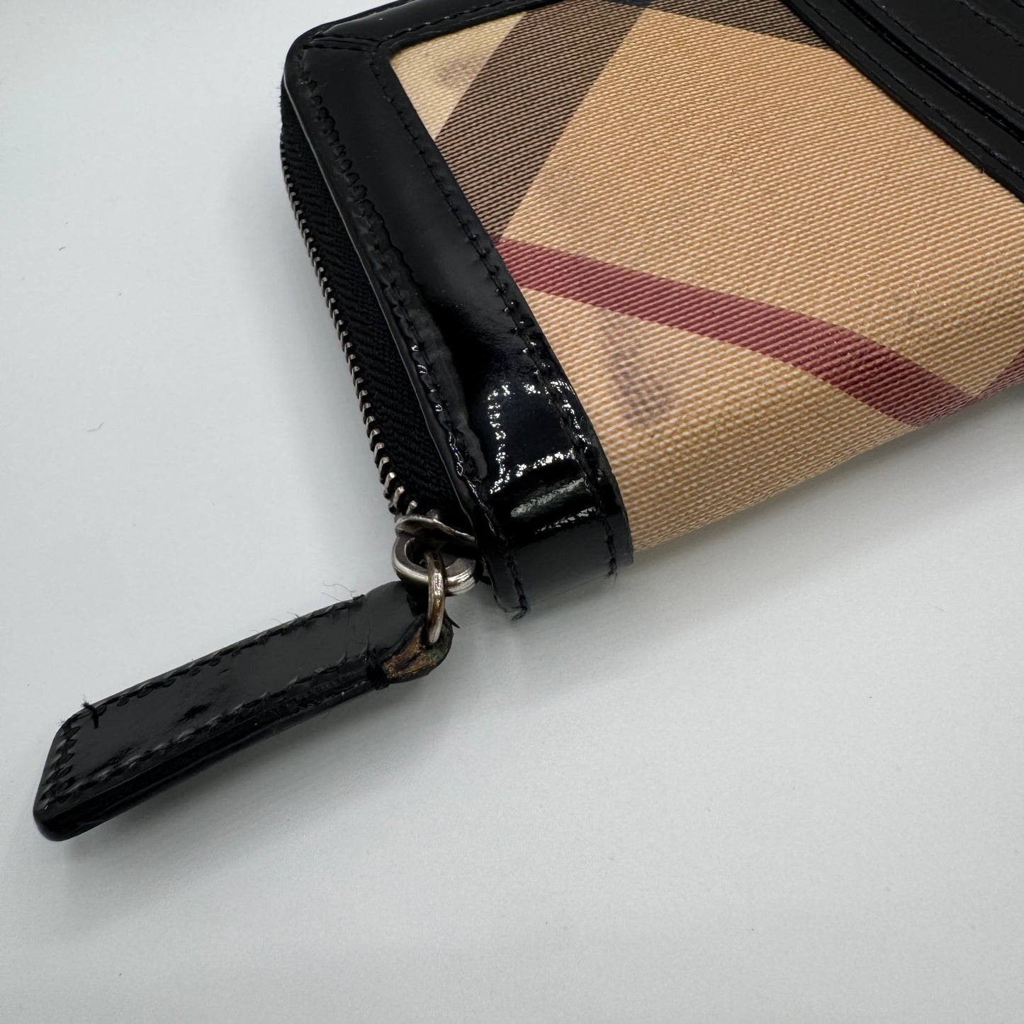 Burberry Zip-Around Wallet Haymarket / House Check Canvas