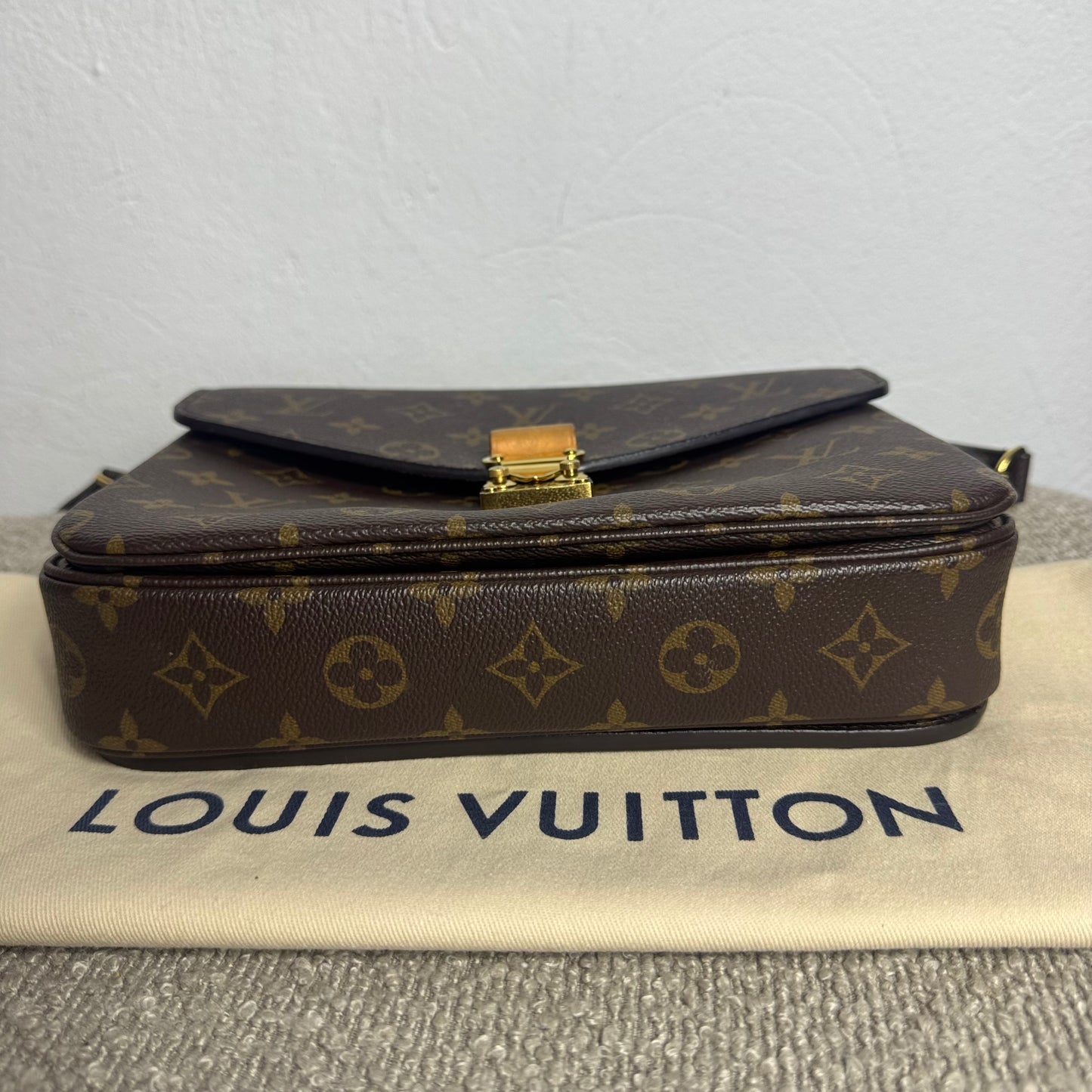 Louis Vuitton Pochette Métis Monogram