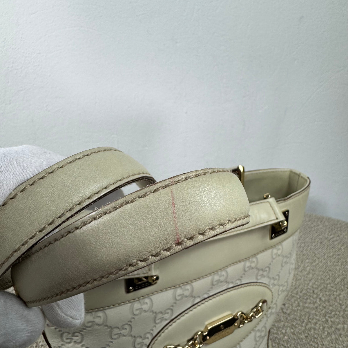 Gucci Mini Guccissima Punch Tote Bag – Weiß