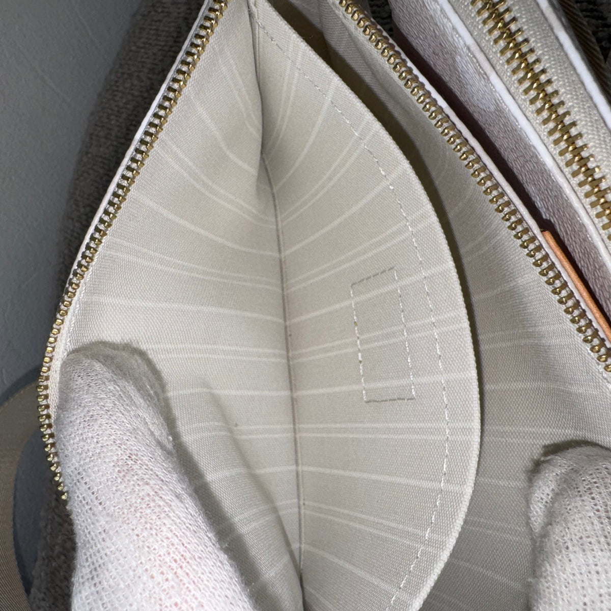 Louis Vuitton Multi Pochette Accessoires – By The Pool Special Edition