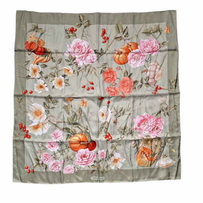 Salvatore Ferragamo Silk Carré „Botanical Pumpkin & Roses