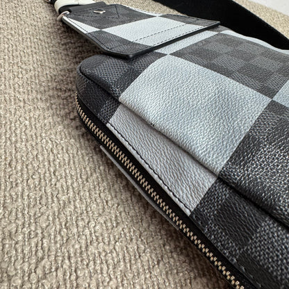 Louis Vuitton Avenue Sling Bag – Damier Graphite Giant