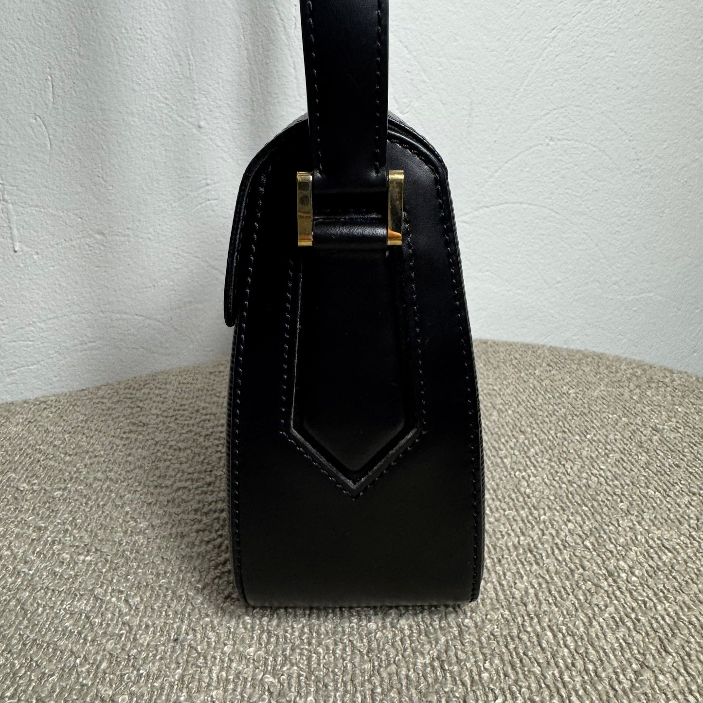 Louis Vuitton Buci Schultertasche – Epi Leder Schwarz
