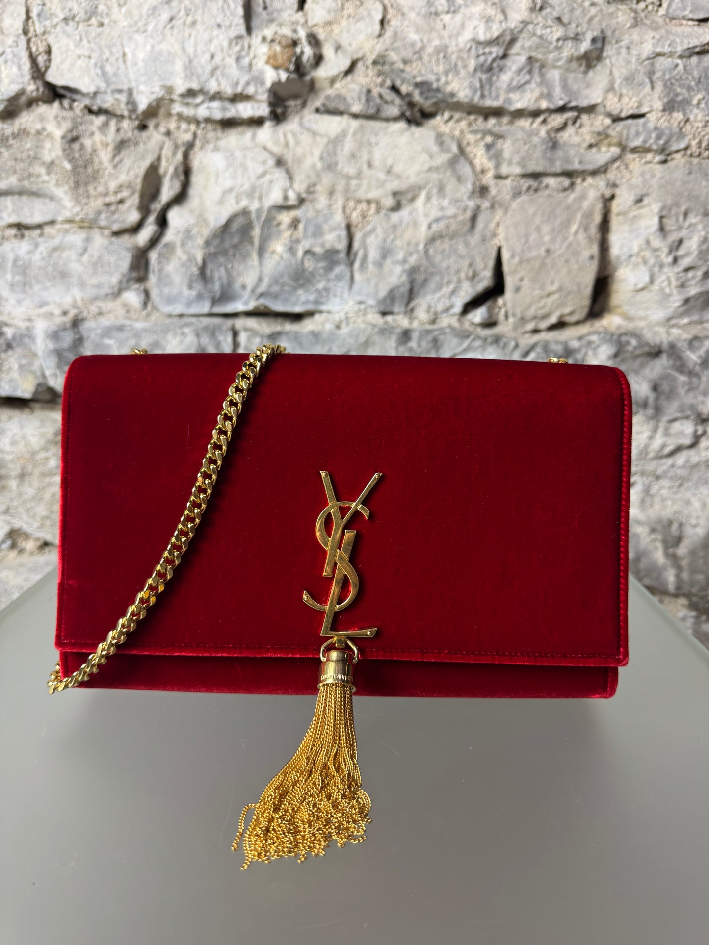 Yves Saint Laurent Kate Medium Rot Samt