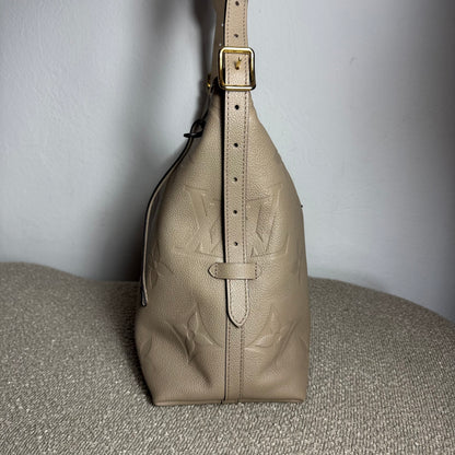 Louis Vuitton CarryAll MM – Monogram Empreinte Leder Taube