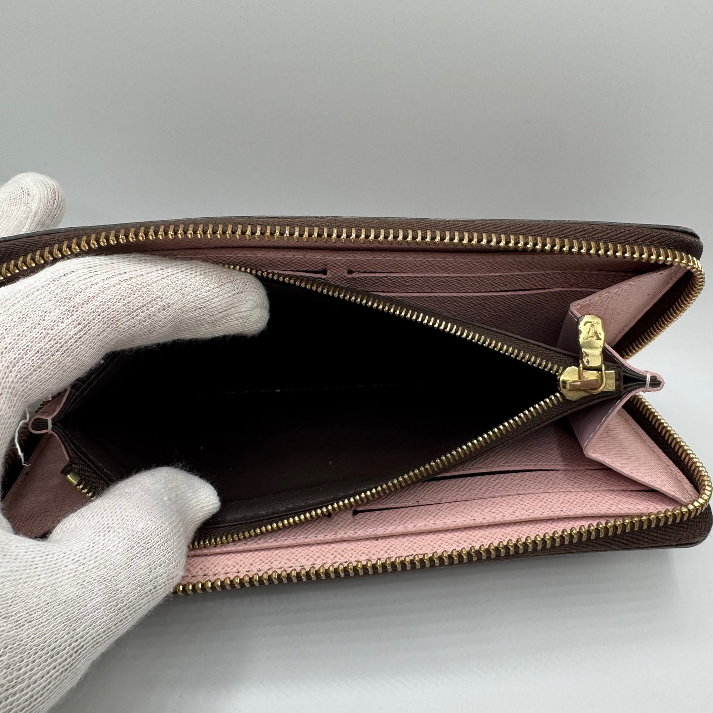 Louis Vuitton Zippy Wallet Damier Ebene Rose Ballerine