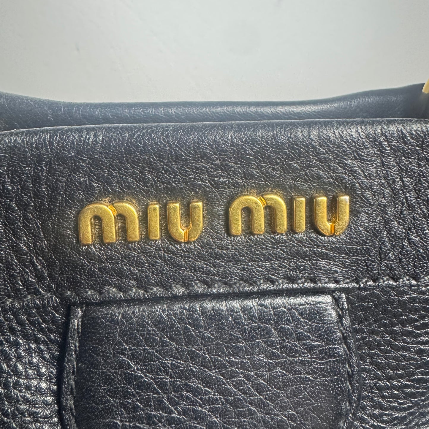 Miu Miu Henkeltasche Tote Bag Vitello Leder Schwarz