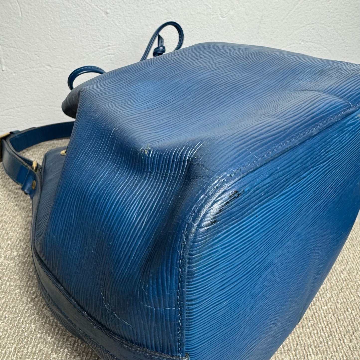 Louis Vuitton Sac Noé Petit – Cuir Épi Bleu
