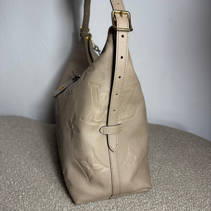 Louis Vuitton CarryAll MM – Monogram Empreinte Leder Taube