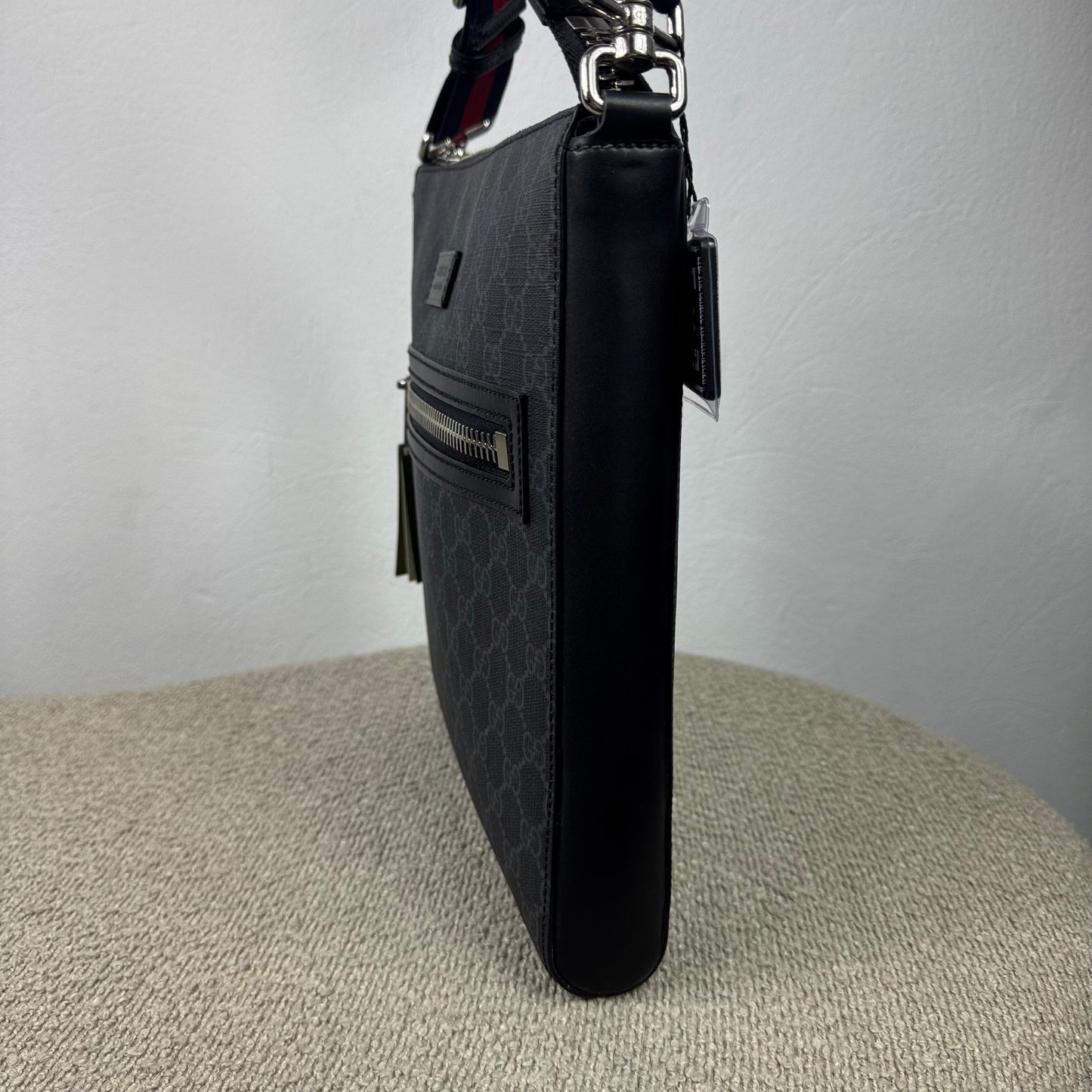 Gucci GG Supreme Messenger Tasche – Schwarz / Grau