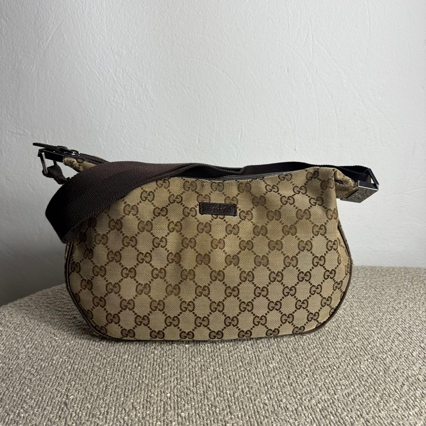 Gucci GG Canvas Hobo Schultertasche – Braun