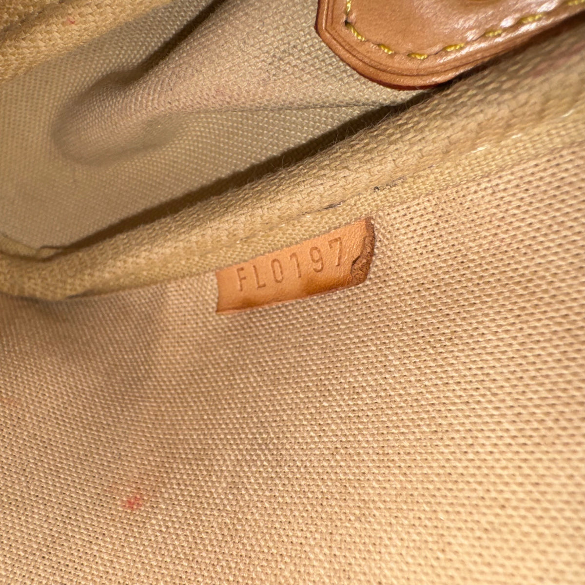 Louis Vuitton Favorite MM – Damier Azur Canvas