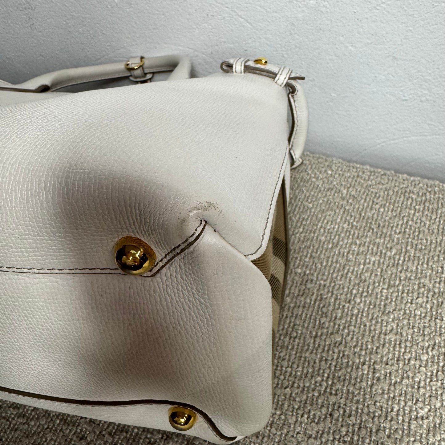 Burberry Banner Bag Grainy Calfskin Weiß