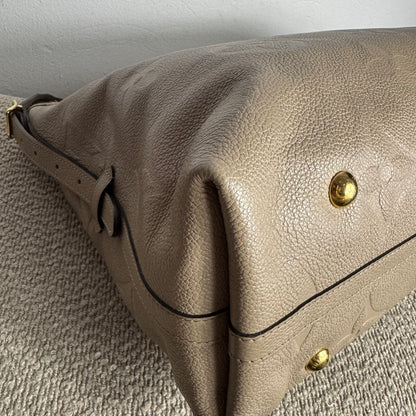 Louis Vuitton CarryAll MM – Monogram Empreinte Leder Taube