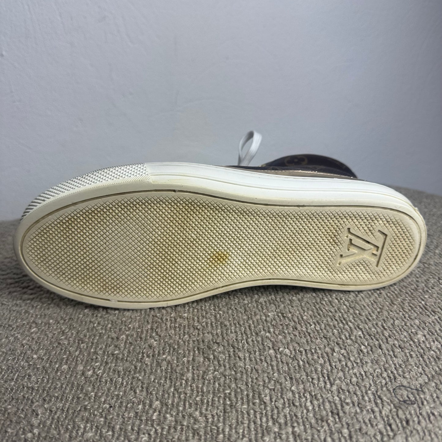 Louis Vuitton Stellar High-Top Sneaker Monogram Canvas – Gr. 39
