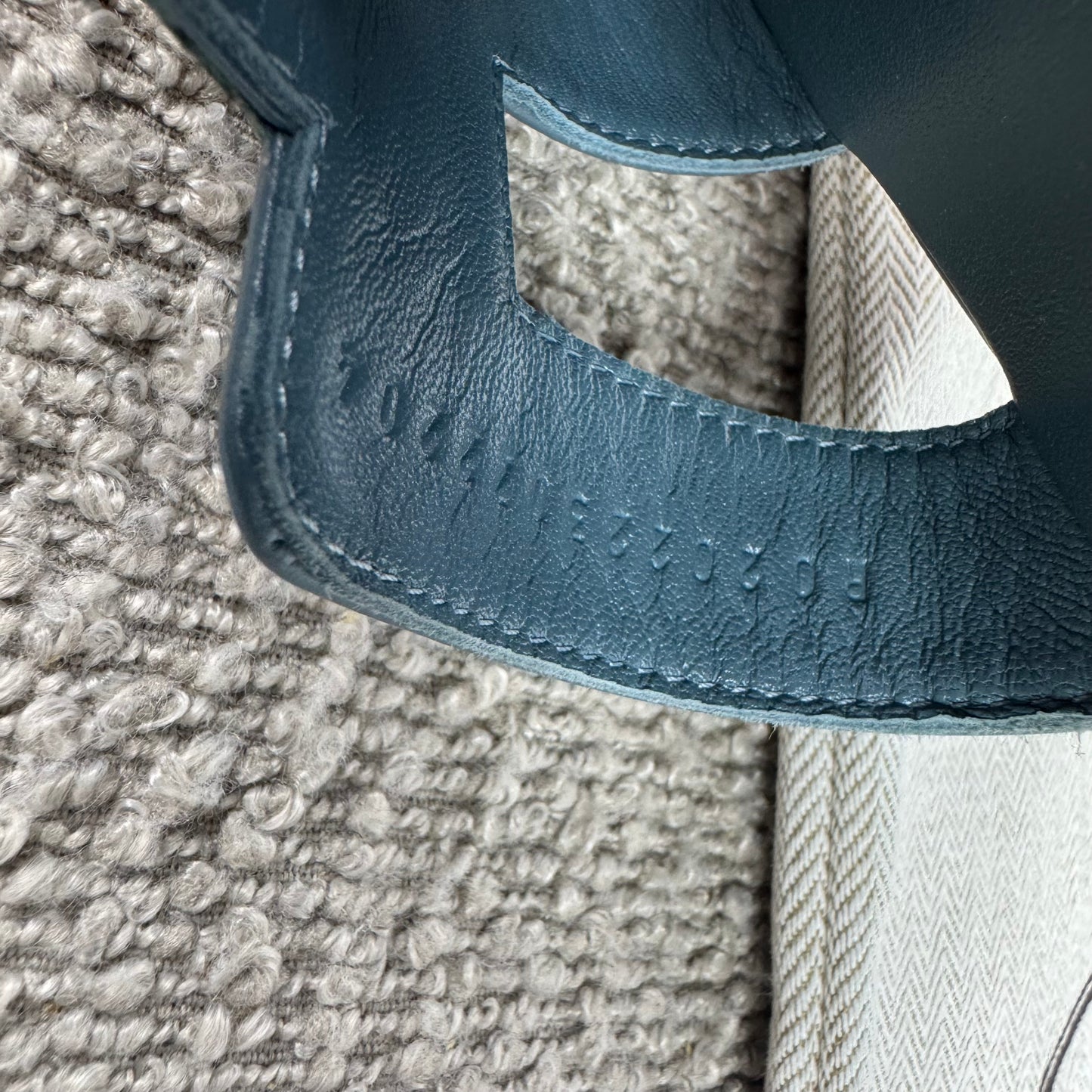 Hermès Oran Damen Sandalen Leder Blau – Gr. 38,5