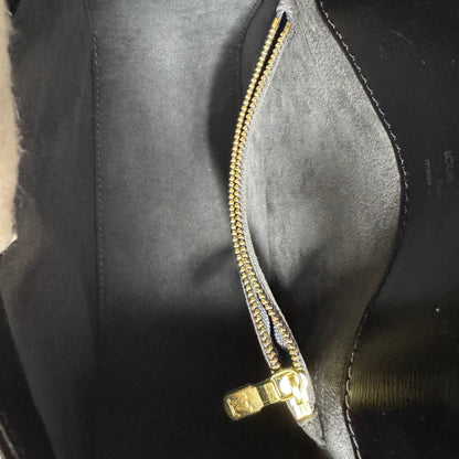 Louis Vuitton Buci Schultertasche – Epi Leder Schwarz