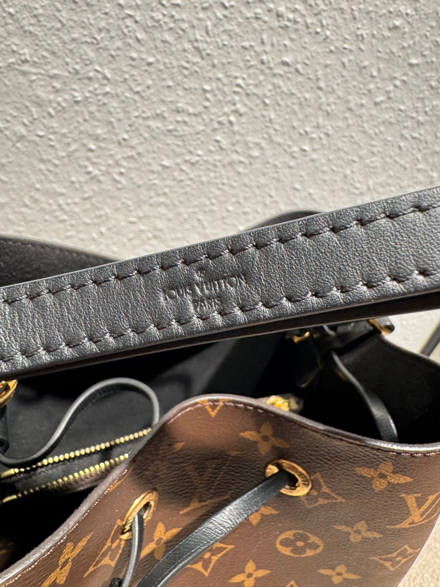 Louis Vuitton NéoNoé Monogram – Schwarz