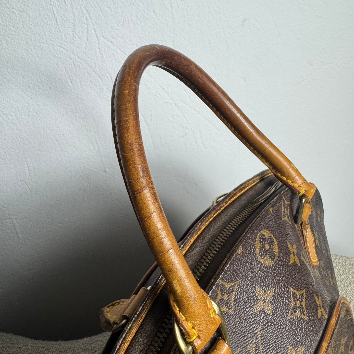 Louis Vuitton Ellipse MM – Monogram Canvas