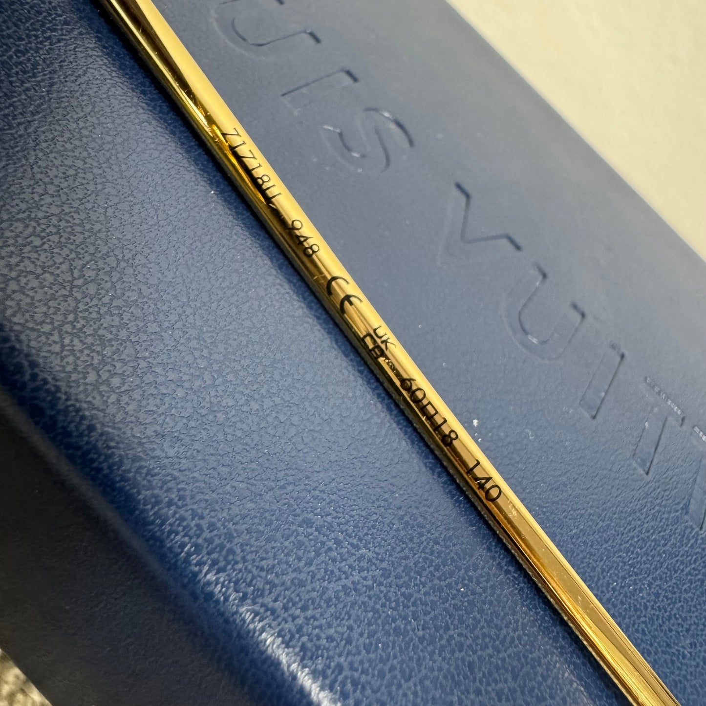 Louis Vuitton Charm Square Lunettes de soleil Z1118U