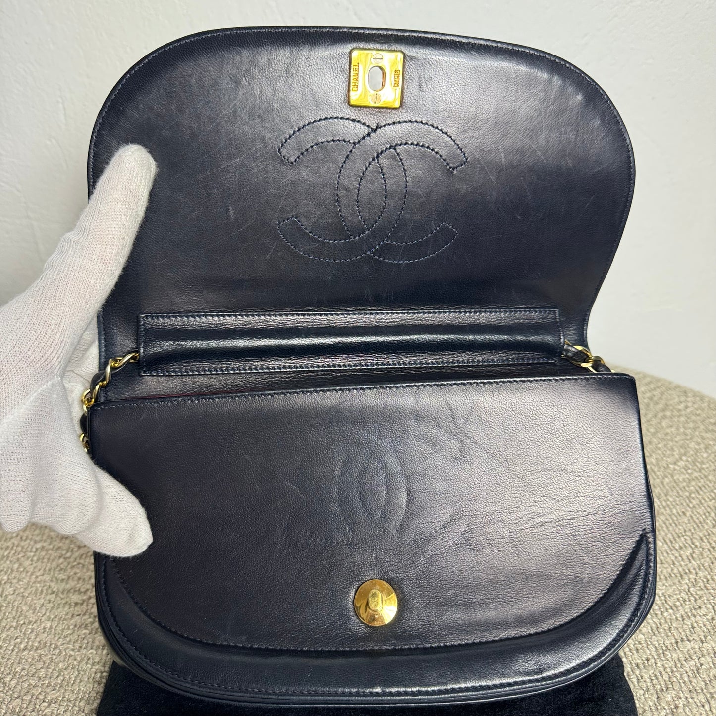 Chanel Vintage Coco Chain Umhängetasche Navy Blue