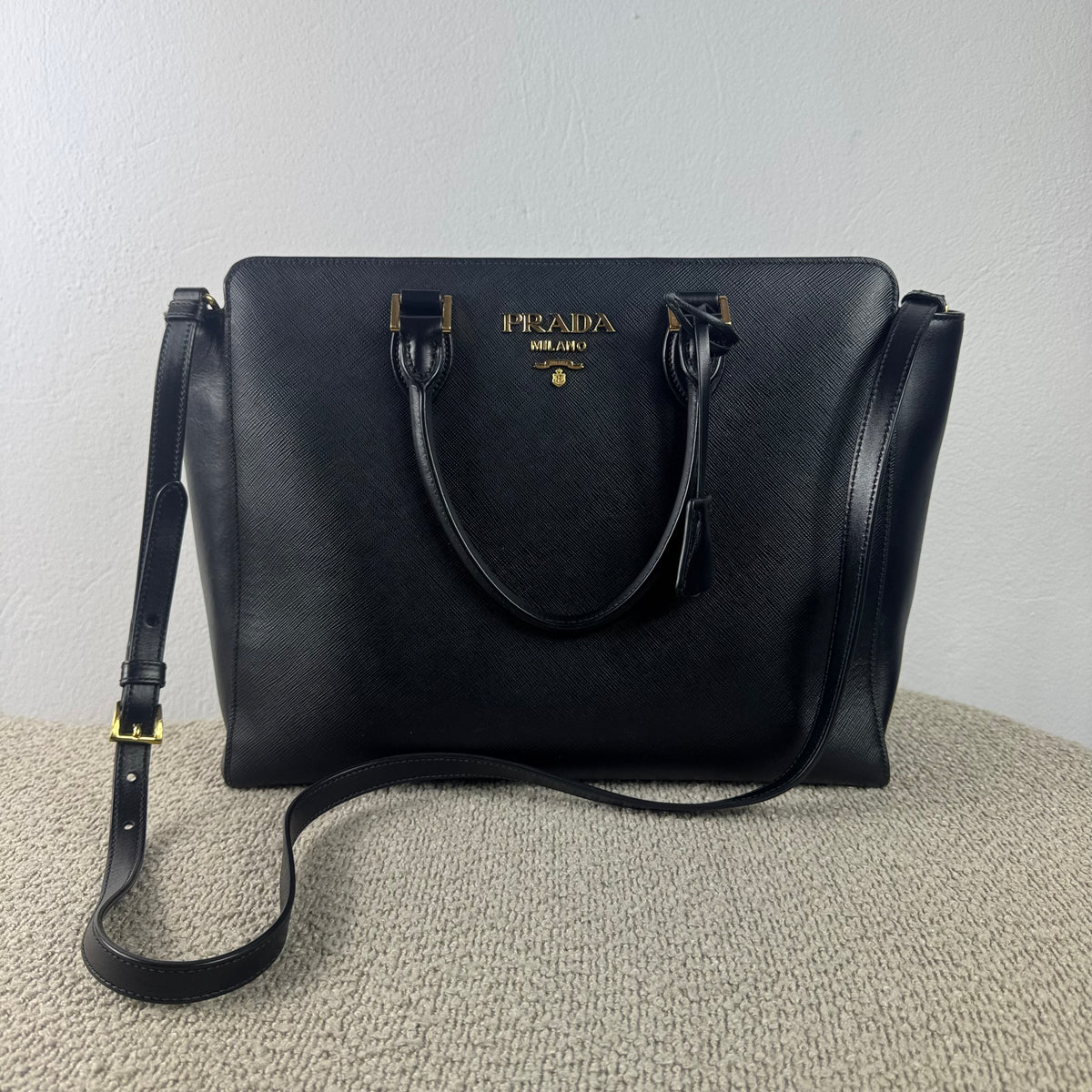 Prada Saffiano Shopper – Schwarz